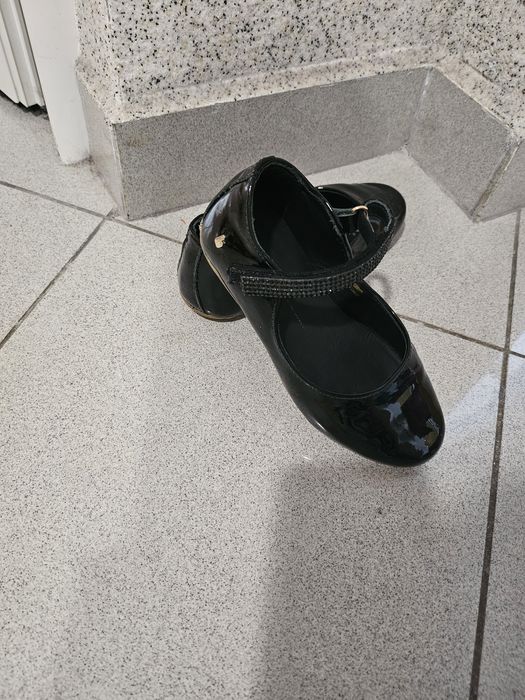 Елегантни обувки Bibi