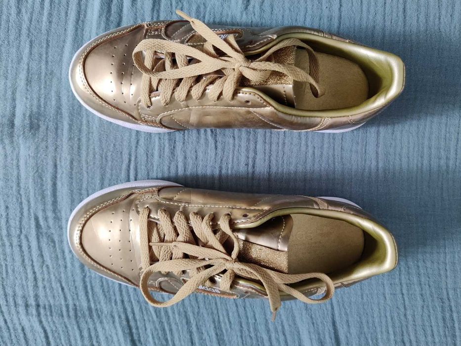 adidas originals Continental 80 sneakers in gold