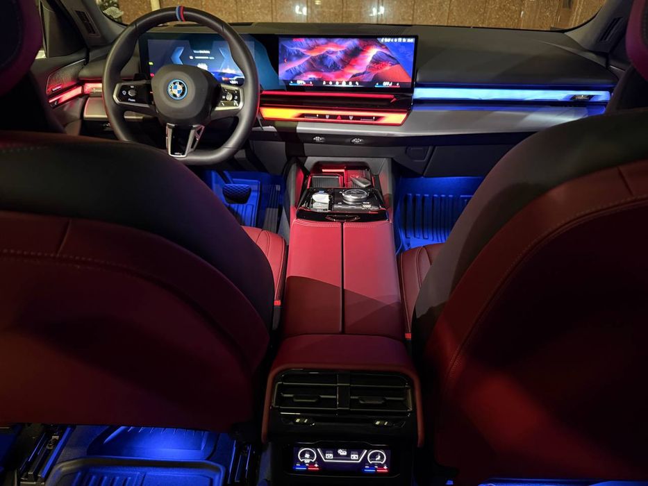 BMW i5 M-paket 2025 yil 40L