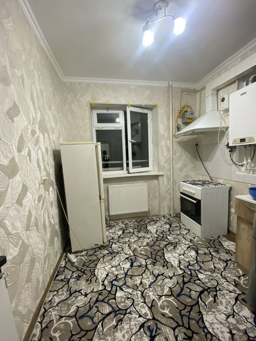 Sergeli 5a 2 xona 4 etaj 45 kvadrat metro Sergeli oldida