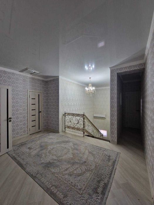 Двухэтажный Дом 8 комнатный