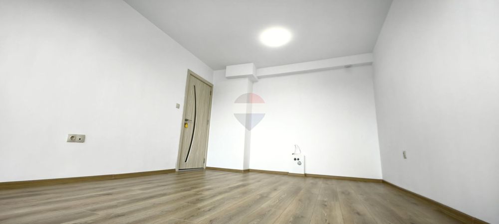 Продава се Двустаен апартамент в Варна, Младост 1 - 41 кв.м за 1430 €/кв.м - Снимка #4
