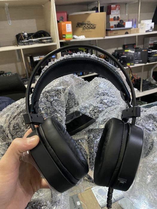 V10 Moradi Yangi Naushnik