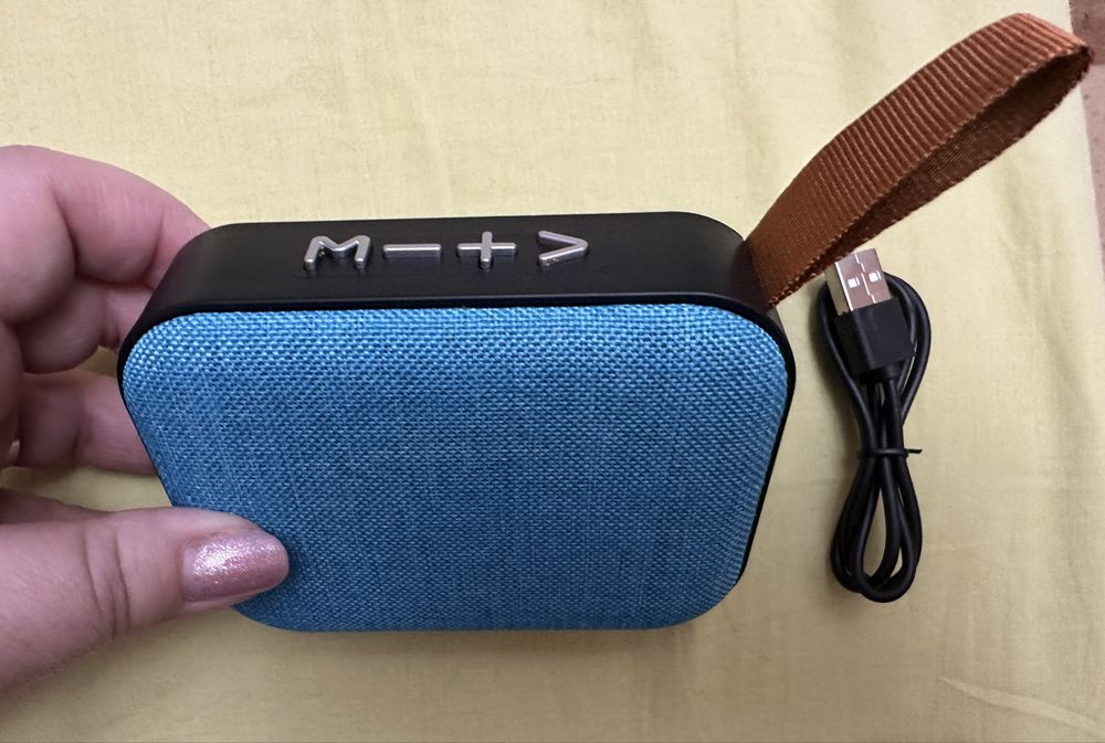 Mini boxa portabila