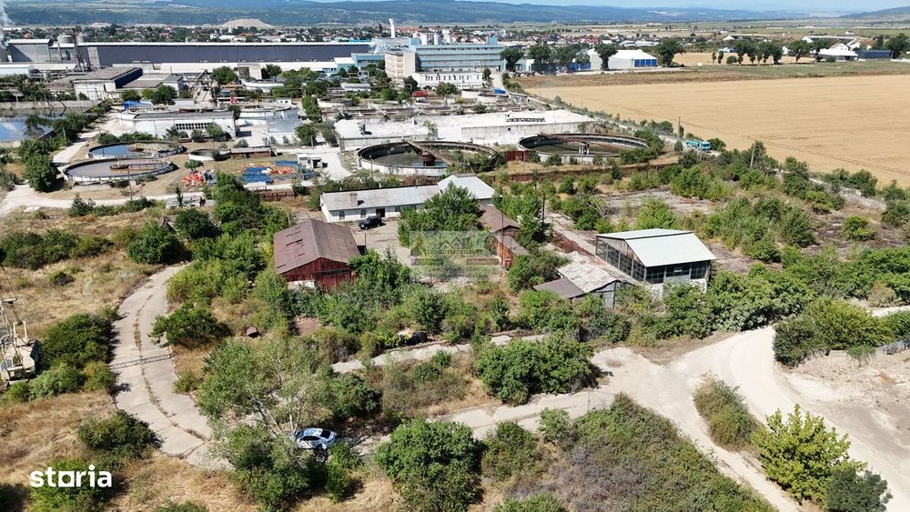 Teren intravilan 15.700 mp si constructii in zona Vrancart/Adjud/Vranc