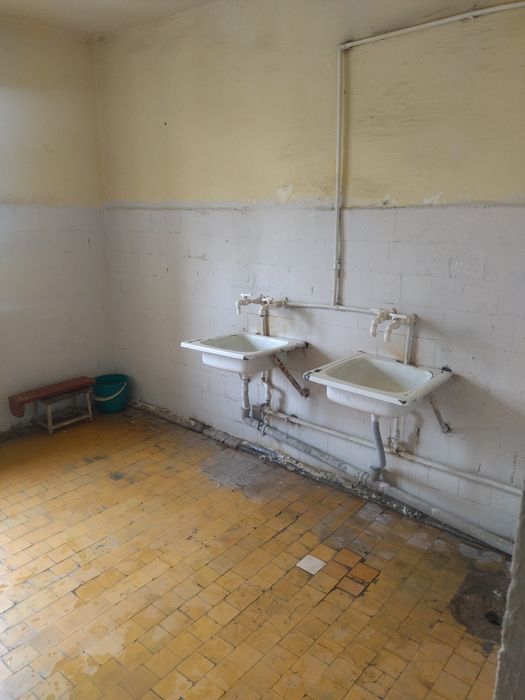 Срочно ПРОДАМ 1/4/5эт.кирпич.дом.в Яккасарай рн.ул.кушбеги.сред.ремонт