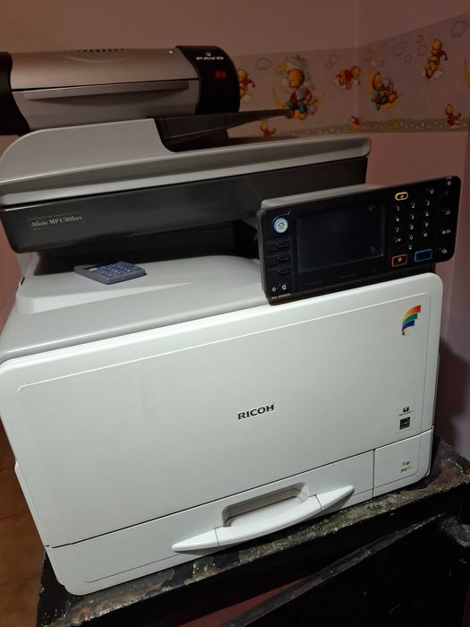 Продава се RICOH A4 цветен принтер – подлежи на ремонт