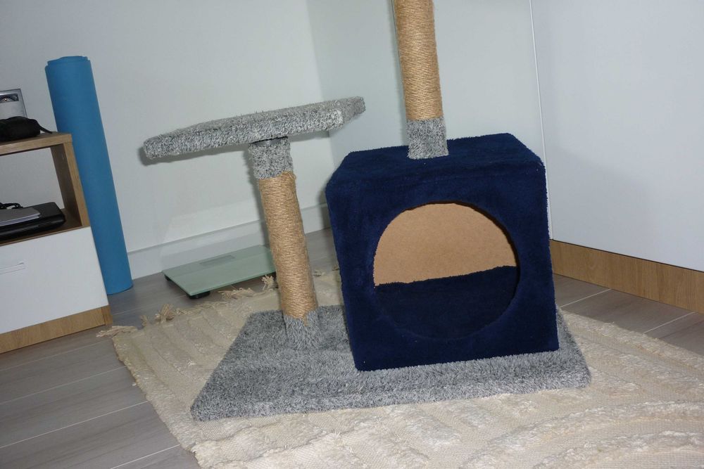 Котешка катерушка със драскалка