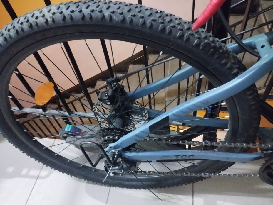 Bicicleta 27,5 discuri față spate.