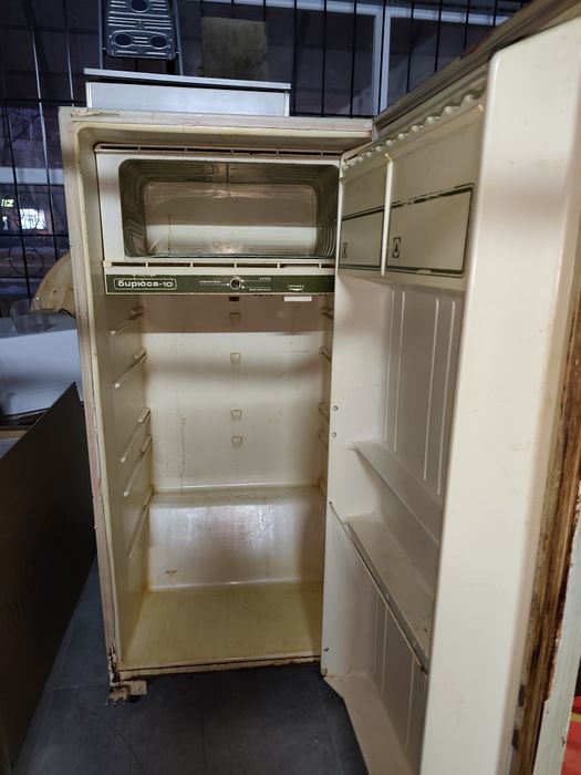 Продам холодильник Бирюса 10 б/у