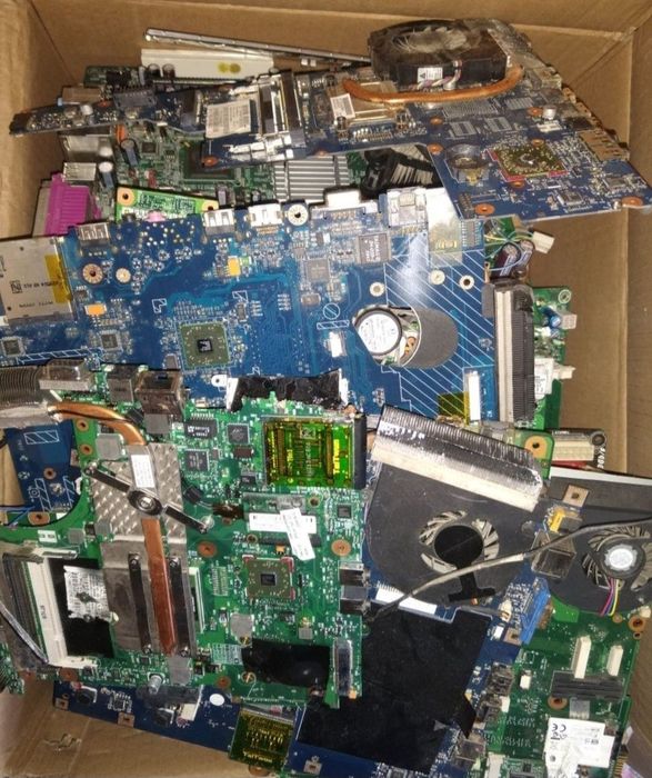 Placi de  baza laptop defecte