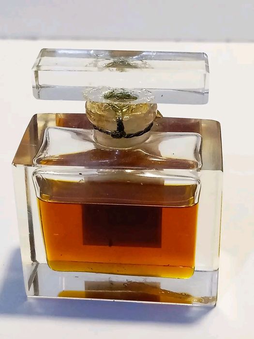 Ретро винтидж парфюм дамски