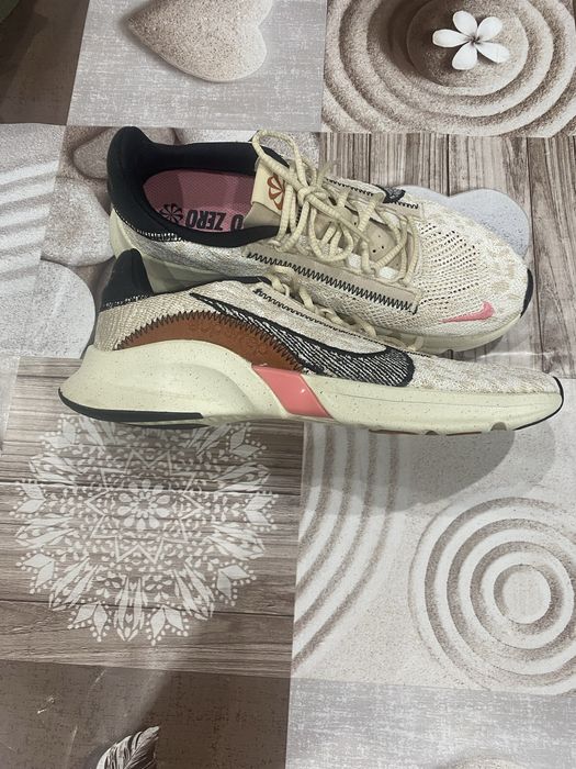 Моратонки Nike 38