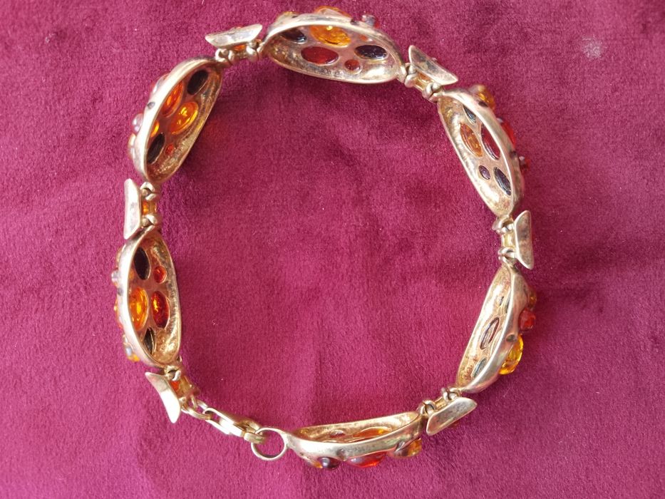 Brățară de dama, din argint aurit, cu chihlimbar