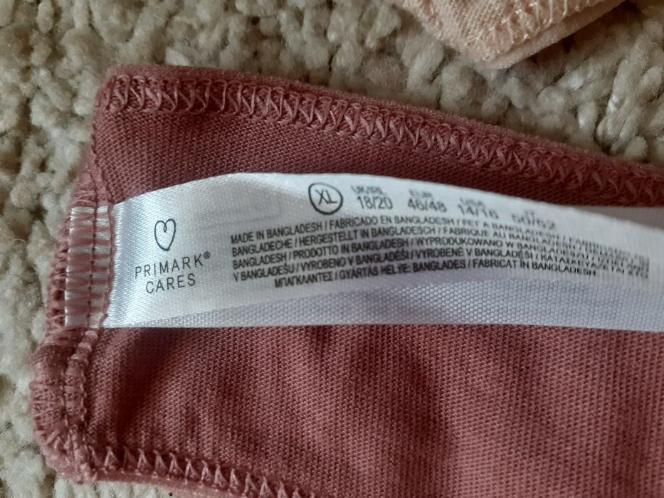 Oferta Primark : sutien +2 perechi chiloti tanga