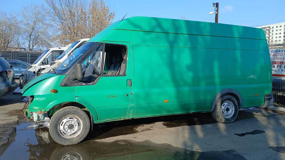 Dezmembrez Ford Transit 2.4 Diesel Din 2002 - D2FA