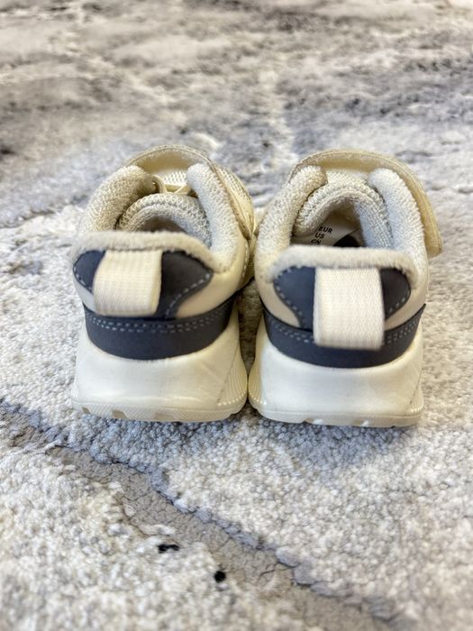 Adidasi H&M marimea 18/19 impecabili