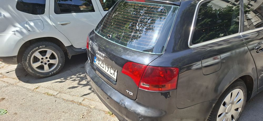 Продава се Ауди а4в7 комби авант  2.0