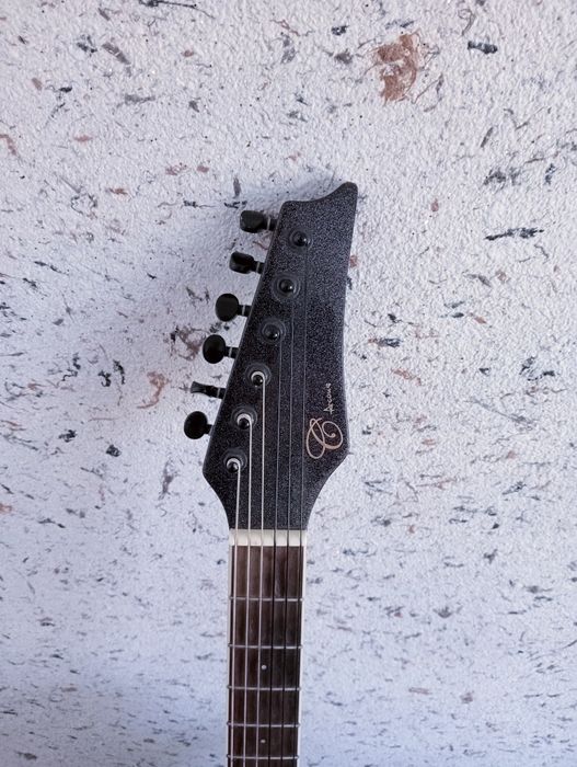 Gitara akustik   140$