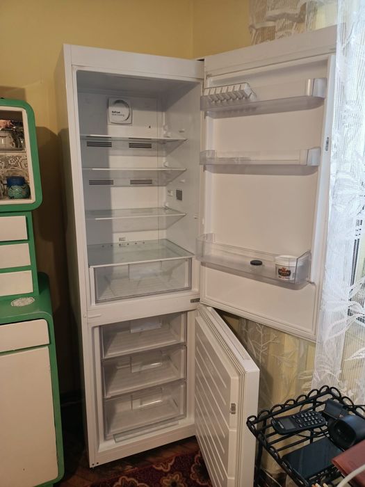Frigider combina frigorifica în stare foarte buna, Baia-Mare