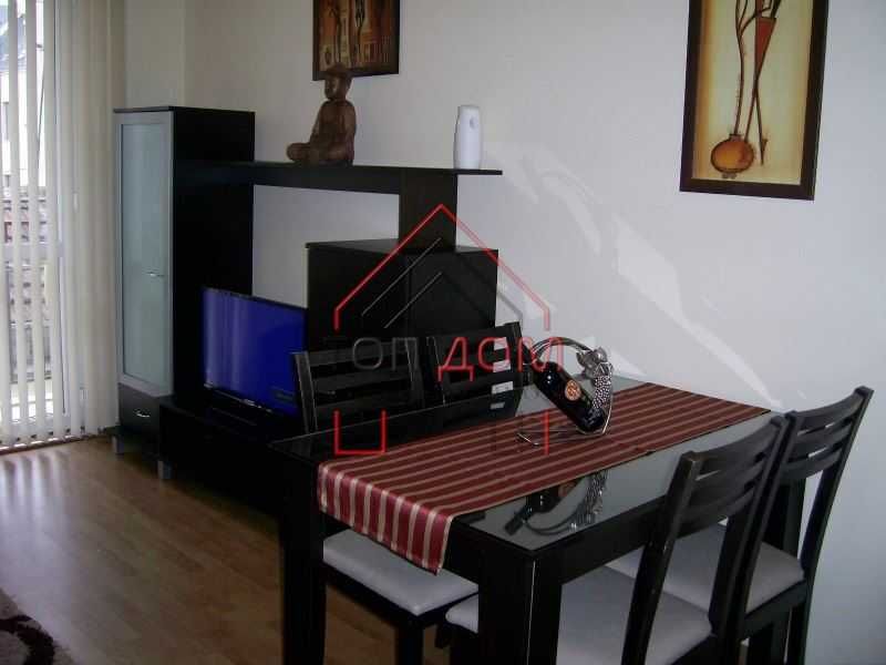 Дава се под наем Двустаен апартамент в Варна, Център - 60 кв.м за 510 € - Снимка #2