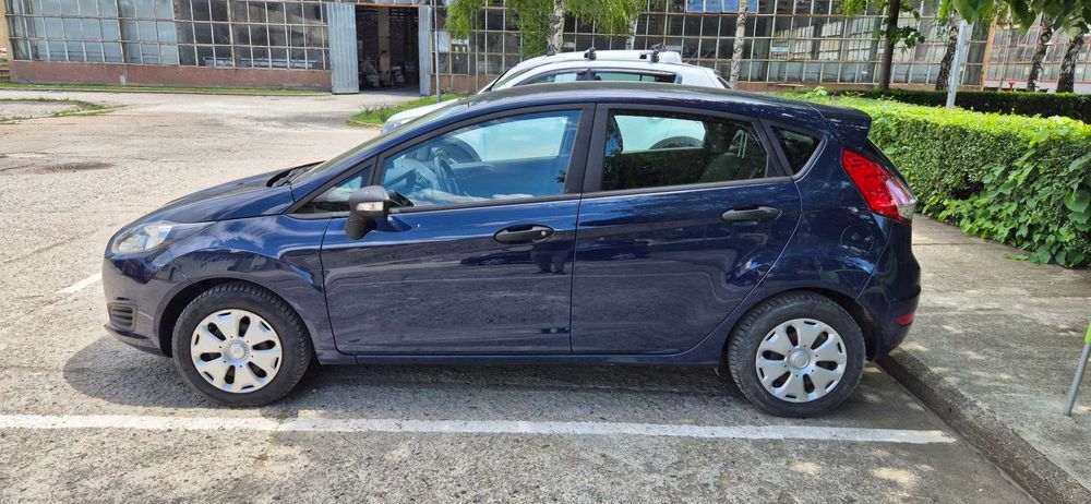 Ford Fiesta 2014• Два комплекта гуми и два ключа• Сервизна история