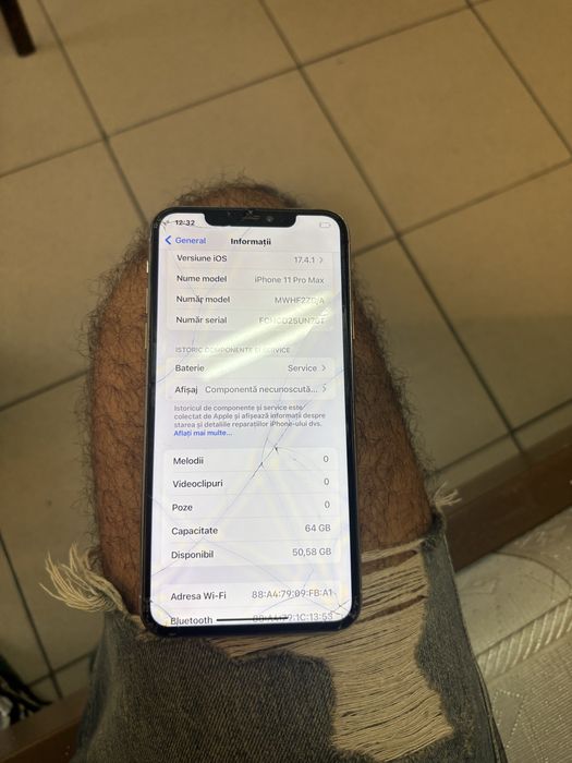 Vand Iphone 11 pro max 64gb negociabil