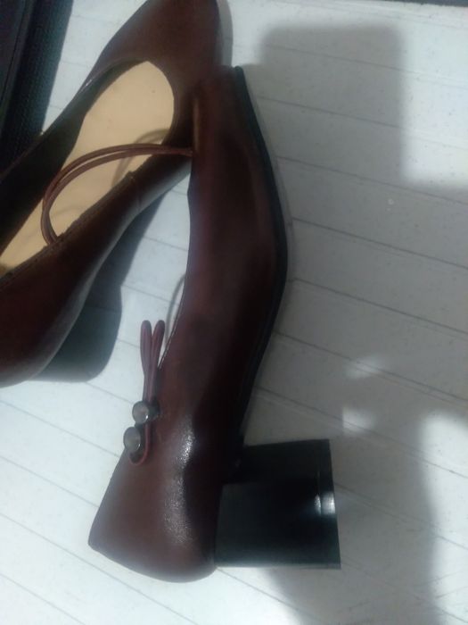 Продам туфли новые