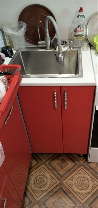 Продам кухонный стол тумбу