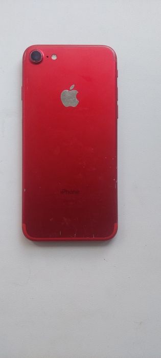 Продам срочно Айфон 8