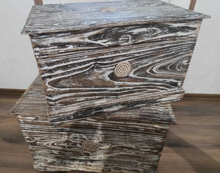 два редки ръчно изработени дизайнерски сандъка