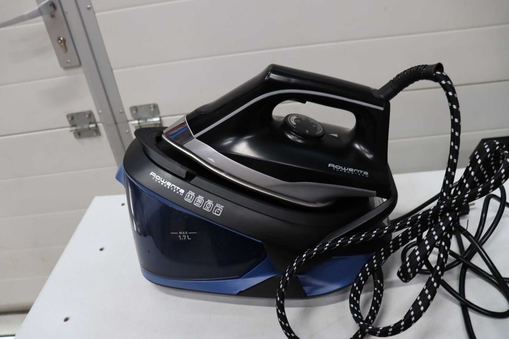 Rowenta VR8325 Турбо пара ютия, 2600W, 350 г/мин парен удар, 1,7л