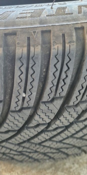 2 бр. Зимни гуми Firestone Winterhawk 4 - 245/45 R19 102V XL (DOT 2023))