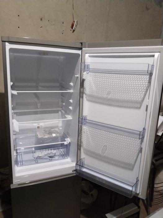 Sovutgich yangi sotiladi