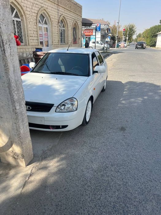 Lada priora  2012 yil prabik 78000km