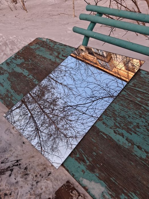 Зеркало продам большие по 4 тыс   маленькие по 2