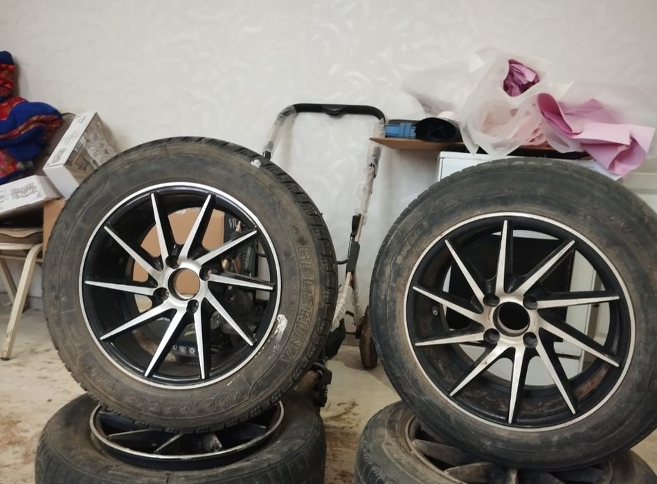 Продам Титанки с покрышками R 15