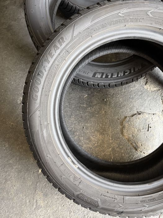 2 anvelope iarna 215/55/17 , GoodYear , 7.5 mm !