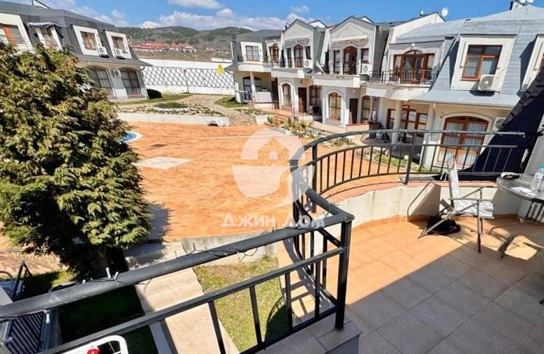 Продава се Тристаен апартамент в с. Кошарица, Област Бургас - 96 кв.м за 611 €/кв.м - Снимка #11