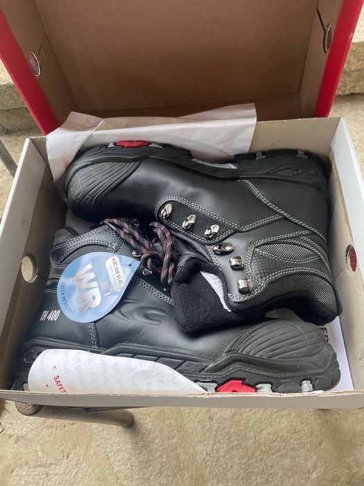 Зимни раборни обувки с бомбе Cofra