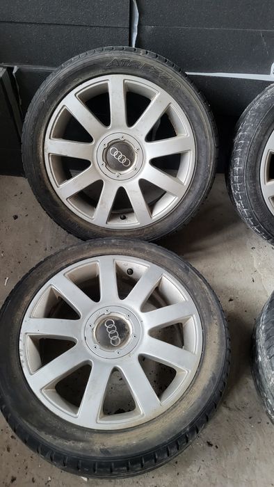 Vând jante Audi 235/45 r17