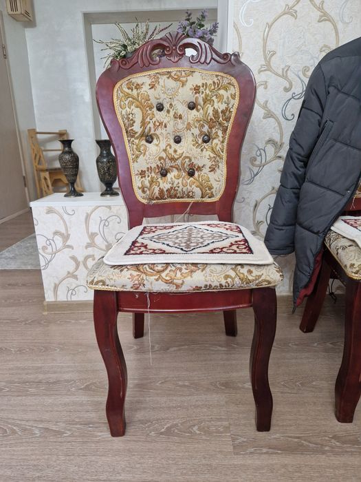 Стол со стульями, 200000тыс