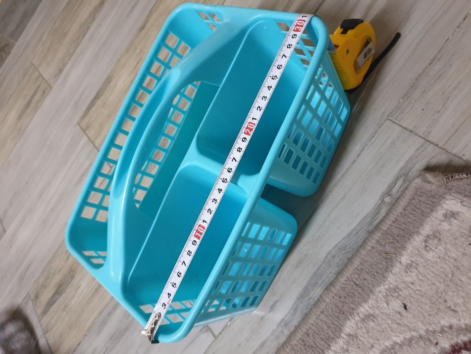 Контейнер ширина 31m, длина 22m, глубина 4 m