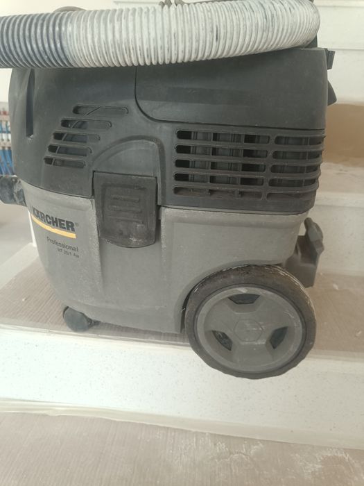 Aspirator umed uscat Karcher profesionalNT.25/1 Ap