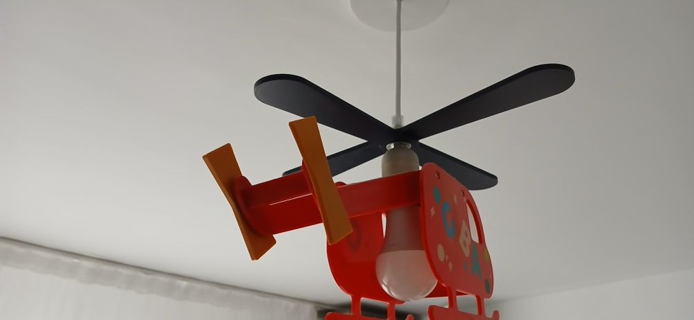 Lustra copii in forma de elicopter