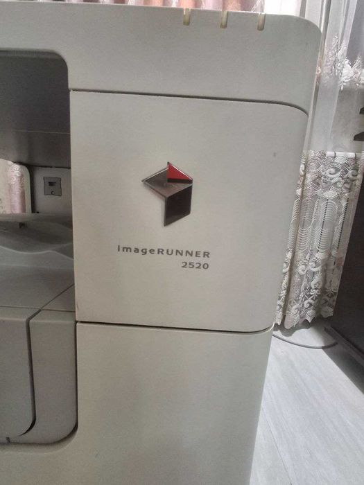 Срочно. ПРИНТЕР Canon IR2520