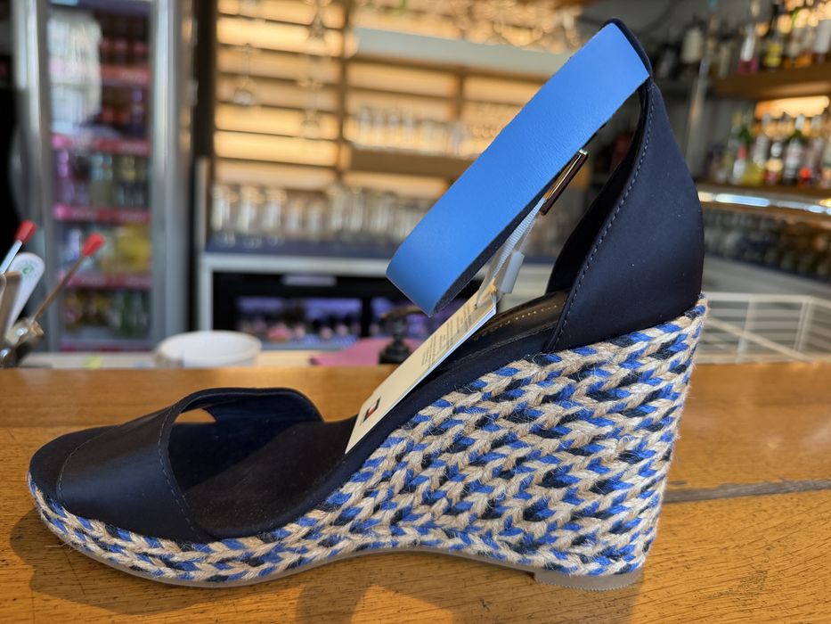 Сандали tommy  hilfiger