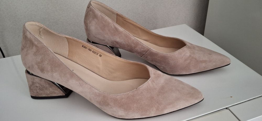 Продам новые туфли