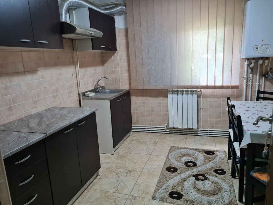 Vând apartament 3 camere