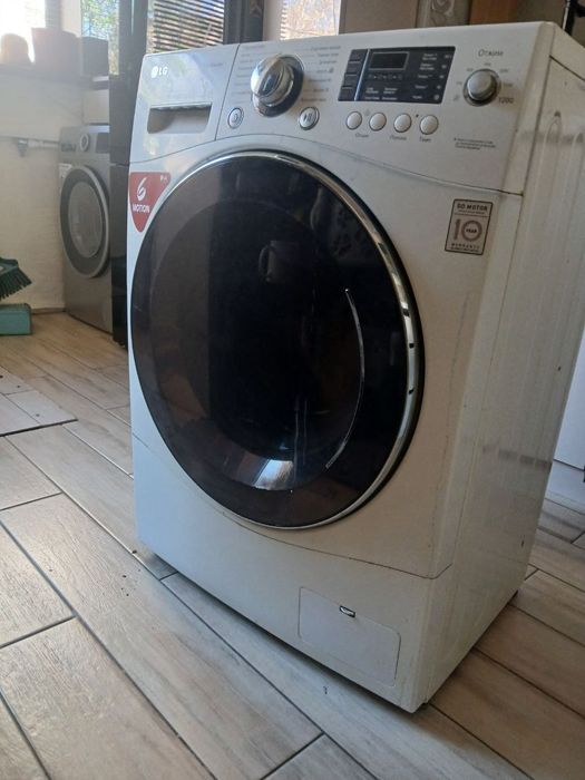 Срочно продам стиралку LG 6кг в хорошем состоянии
